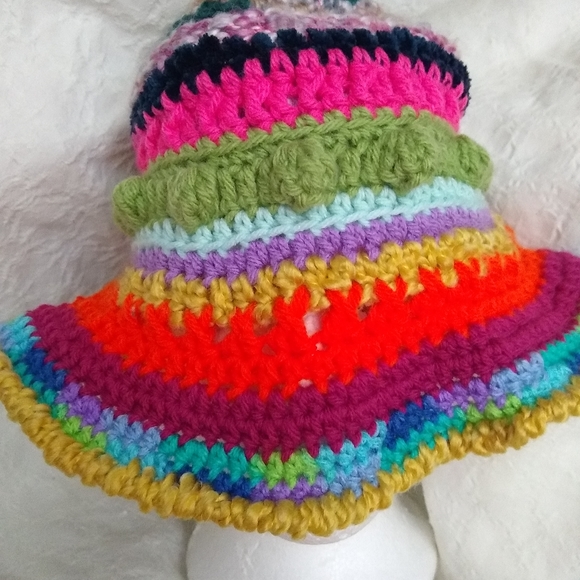 Bohemian bucket crochet hat - Picture 4 of 7